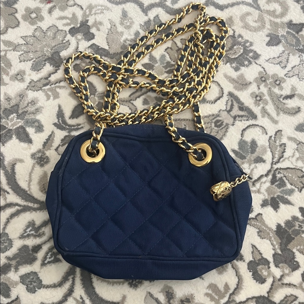 Elegant Andrea Carrano Navy Quilted Chain Bag